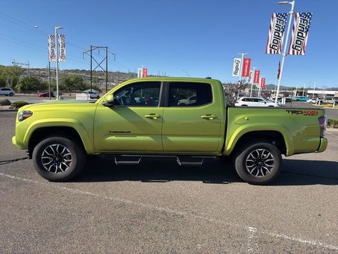 Certified 2023 Toyota Tacoma TRD Sport w/ TRD Premium Sport Package AWD/4WD image 4