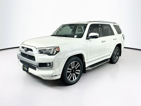 Used 2018 Toyota 4Runner Limited RWD image 3