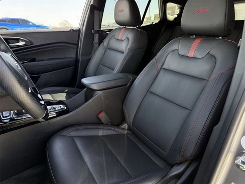 Certified 2025 Chevrolet Trax RS w/ Sunroof Package image 21