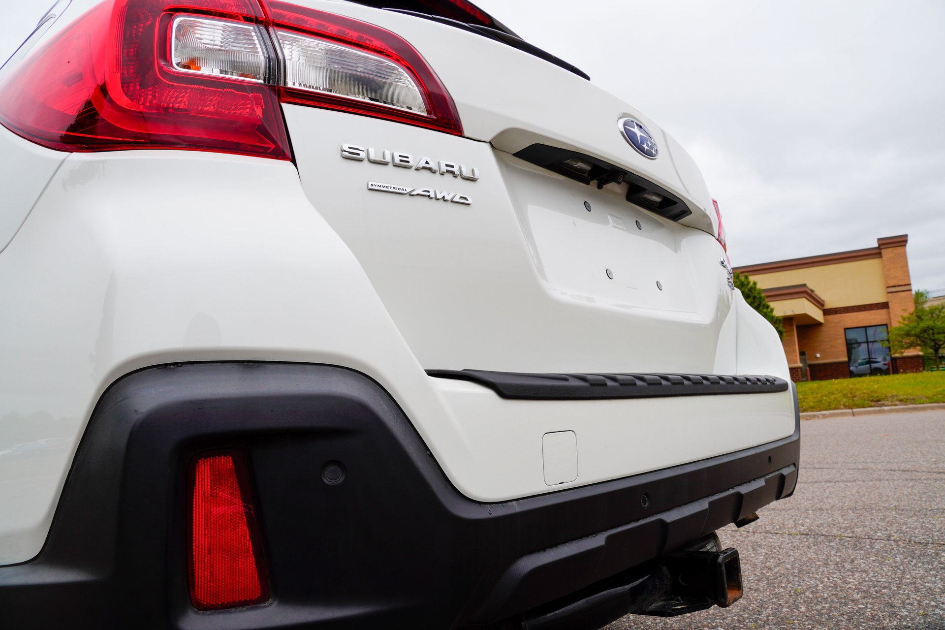 Used 2018 Subaru Outback 3.6R Limited AWD/4WD image 34