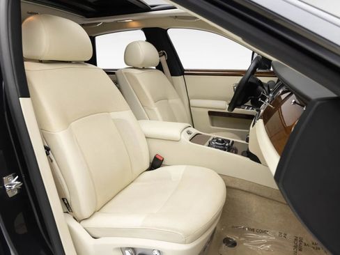 Used 2010 Rolls-Royce Ghost RWD image 4