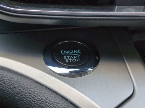 Used 2022 Ford Explorer XLT w/ Equipment Group 202A RWD image 29