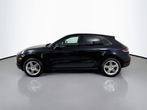 Certified 2021 Porsche Macan AWD/4WD image 2