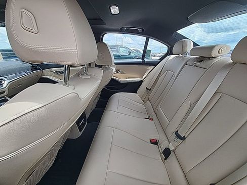 Used 2020 BMW 330i Sedan w/ Convenience Package RWD image 3