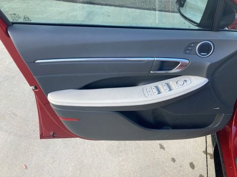 Used 2023 Hyundai Sonata Limited image 9