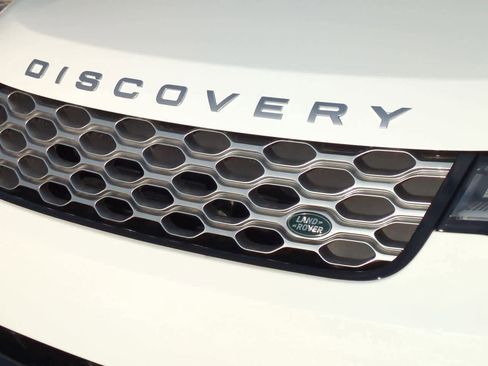 New 2026 Land Rover Discovery Limited Edition image 12
