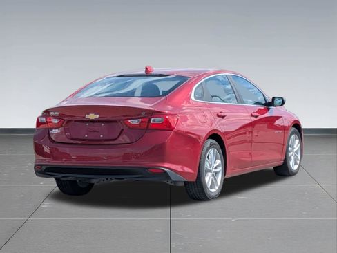 Used 2016 Chevrolet Malibu LT w/ Leather Package FWD image 5