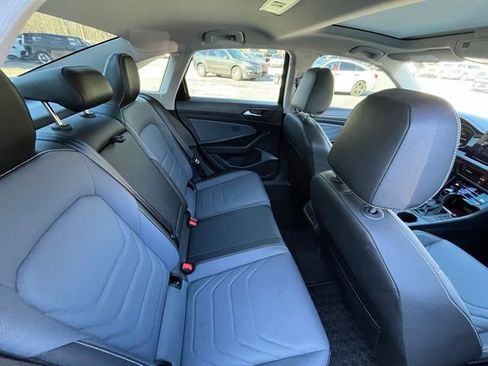 Certified 2025 Volkswagen Jetta SEL image 20