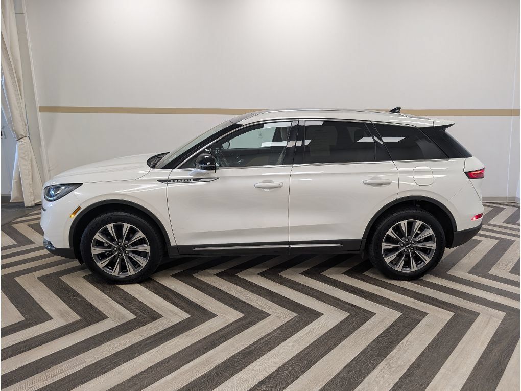 Used 2022 Lincoln Corsair Reserve w/ Elements Package AWD/4WD image 3