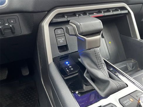 Used 2024 Toyota Tundra Limited image 22