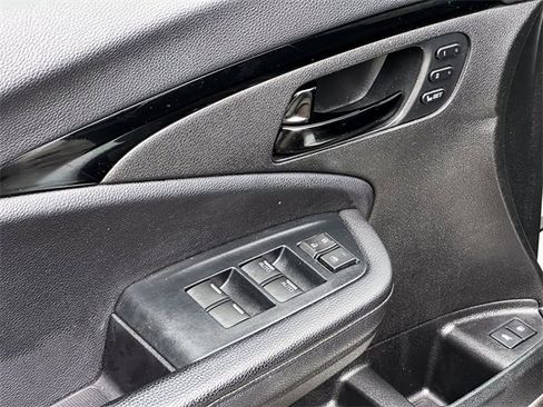 Used 2022 Honda Passport Elite image 12