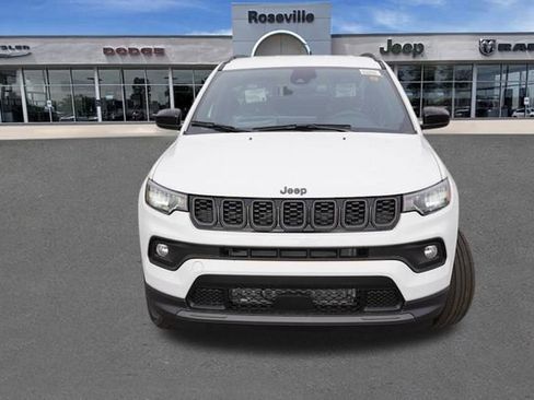 New 2026 Jeep Compass Latitude image 8