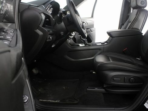 Used 2023 Chevrolet Traverse High Country image 21