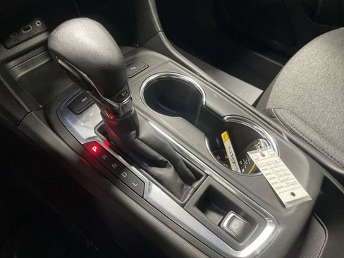 Used 2022 Chevrolet Equinox LT image 20