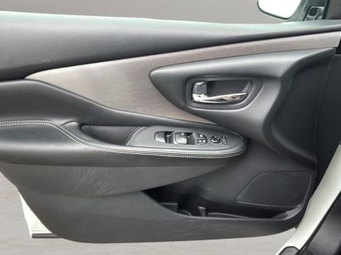 Used 2023 Nissan Murano SV image 17