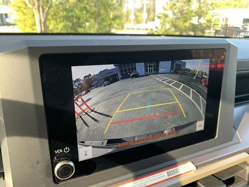 Used 2025 Toyota Tacoma TRD Off-Road image 22