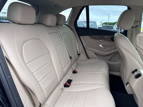 Used 2018 Mercedes-Benz GLC 300 image 17