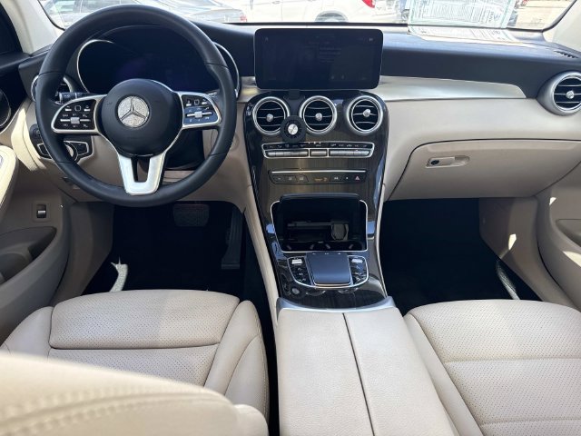 Used 2022 Mercedes-Benz GLC 300 image 17
