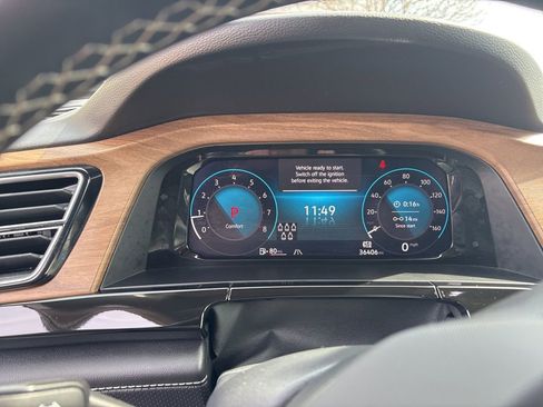 Used 2025 Volkswagen Atlas SE image 17