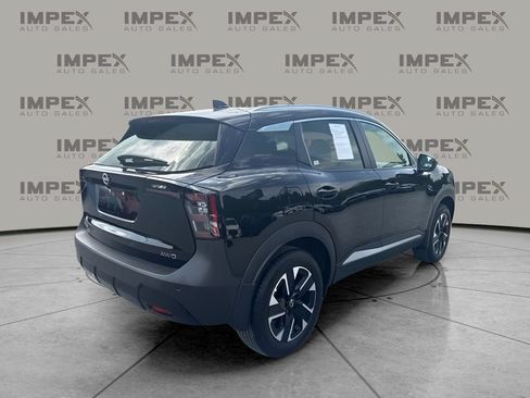 Used 2026 Nissan Kicks SV w/ SV Premium Package AWD/4WD image 3