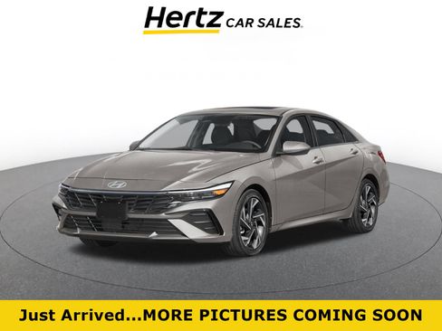 Used 2025 Hyundai Elantra SEL FWD image 1