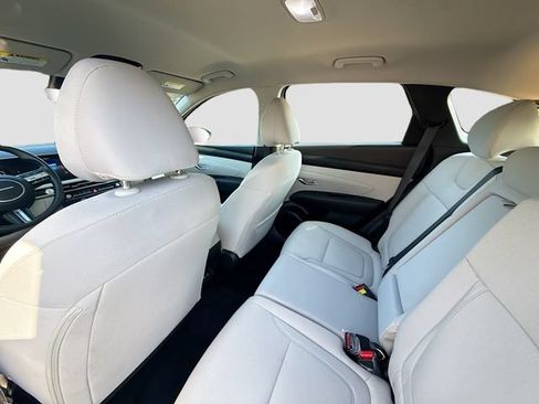 Certified 2026 Hyundai Tucson SE FWD image 23