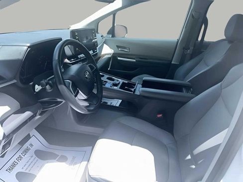 Used 2023 Toyota Sienna XLE image 14