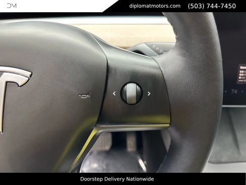 Used 2023 Tesla Model Y Long Range image 29