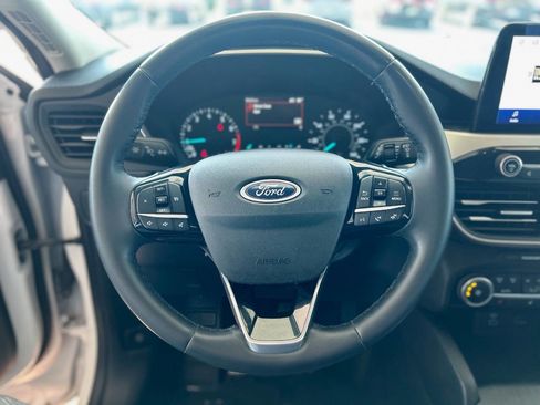 Used 2022 Ford Escape SE w/ Cold Weather Package image 44