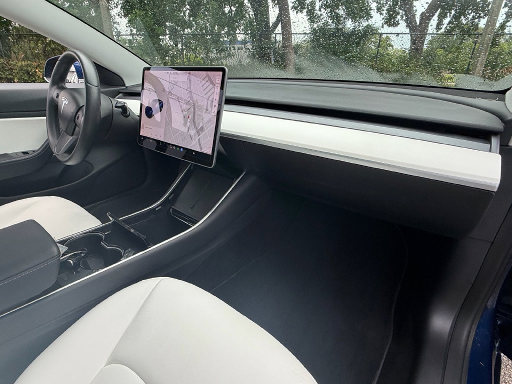 Used 2020 Tesla Model 3 Long Range AWD/4WD image 17