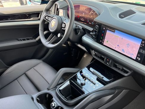 New 2026 Porsche Cayenne AWD/4WD image 14