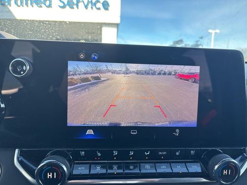 Used 2023 Chevrolet Colorado Z71 w/ Z71 Convenience Package 2 image 37