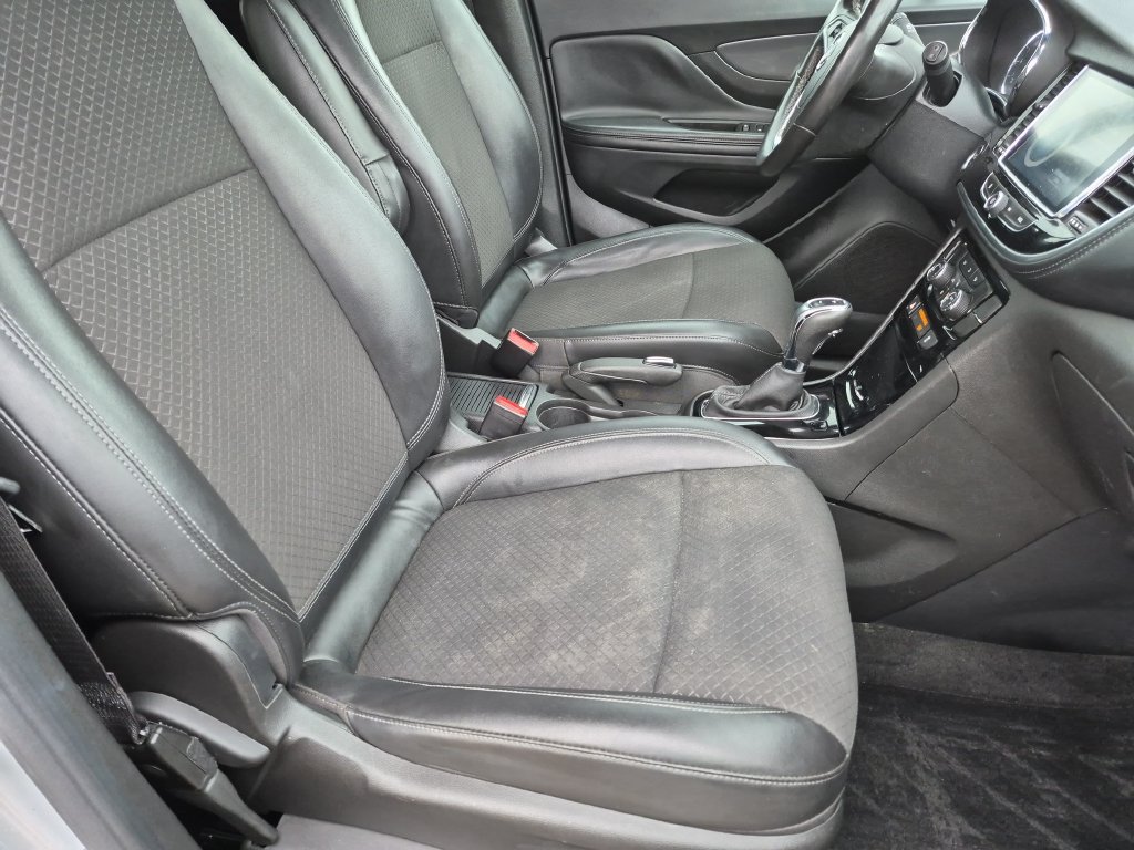 Used 2018 Buick Encore Preferred AWD/4WD image 28