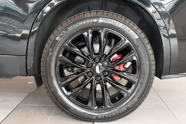 Used 2024 Cadillac XT6 Sport w/ LPO, ONYX Package AWD/4WD image 9