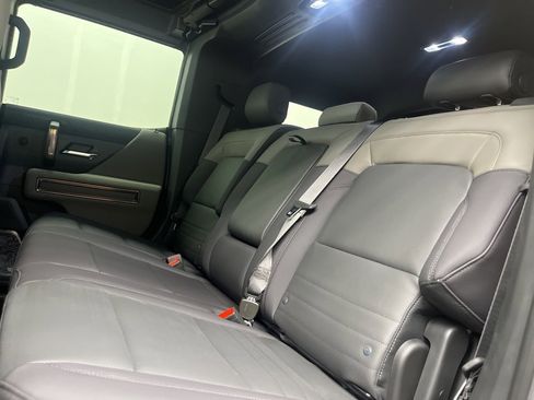 New 2025 GMC Hummer EV 2X image 5