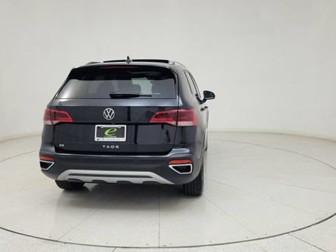 Used 2024 Volkswagen Taos SE FWD image 9