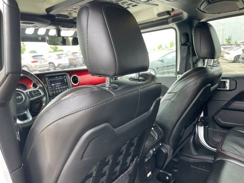 Used 2021 Jeep Gladiator Rubicon AWD/4WD image 24