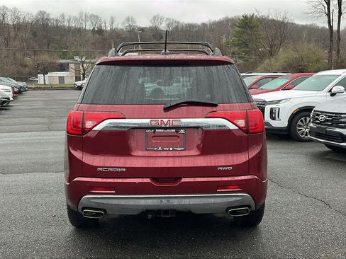 Used 2017 GMC Acadia Denali w/ Technology Package AWD/4WD image 5