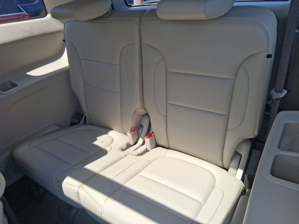Used 2018 GMC Acadia Denali w/ Technology Package FWD image 13