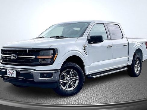 Used 2025 Ford F150 XLT w/ Equipment Group 301A Standard AWD/4WD image 3