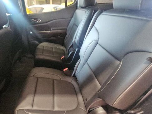 Used 2023 GMC Acadia SLT w/ Elevation Edition AWD/4WD image 9
