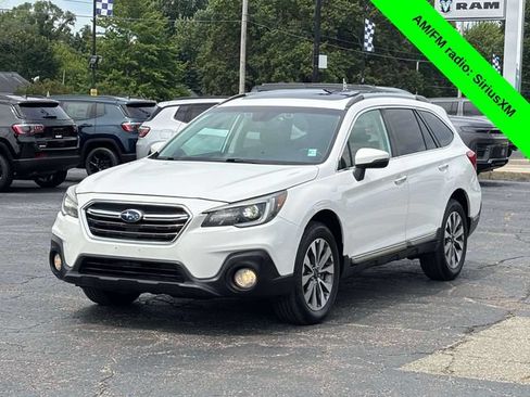 Used 2018 Subaru Outback 3.6R Touring AWD/4WD image 34