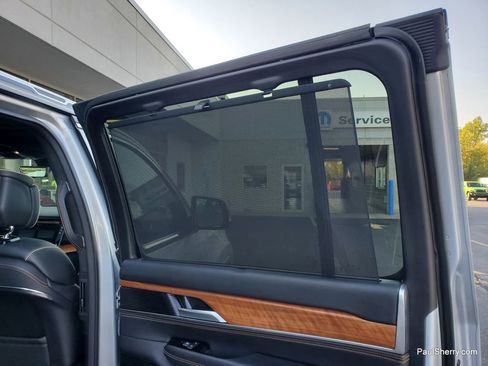 Used 2024 Jeep Grand Wagoneer L Series III image 57