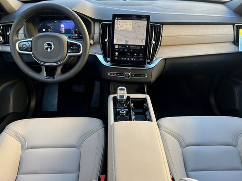 New 2026 Volvo XC90 B5 Plus w/ Protection Package image 14
