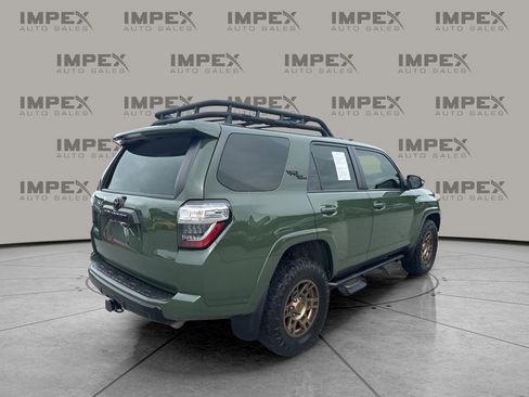 Used 2022 Toyota 4Runner TRD Off-Road Premium AWD/4WD image 5