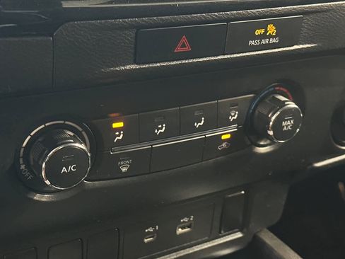 Used 2022 Nissan Frontier SV image 21