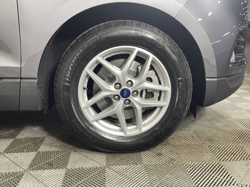 Used 2022 Ford Edge SEL w/ Convenience Package image 7