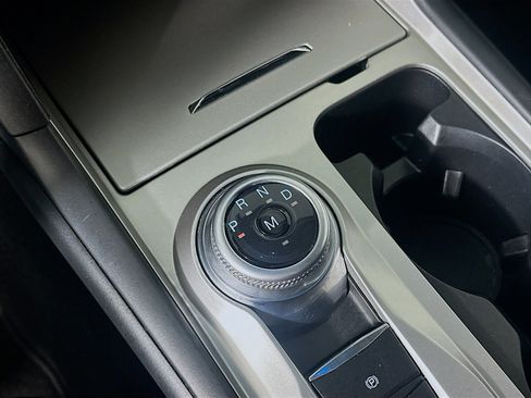 Used 2020 Ford Explorer XLT image 24