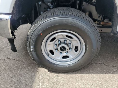 New 2026 Ford F250 XL w/ XL Chrome Package image 16