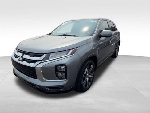 Used 2025 Mitsubishi Outlander Sport SE AWD/4WD image 2